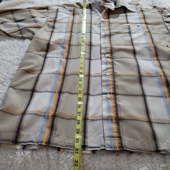 Men's Enyce Size Medium Short Sleeve Button-down Plaid Shirt Tan w/Gold & Blue - Picture 9 of 13